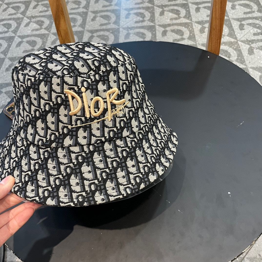 Christian Dior Caps